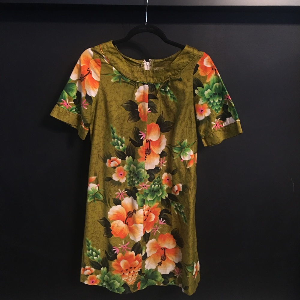 Beautiful Vintage REEF Hawaii Short Sleeve Dress -Size Small